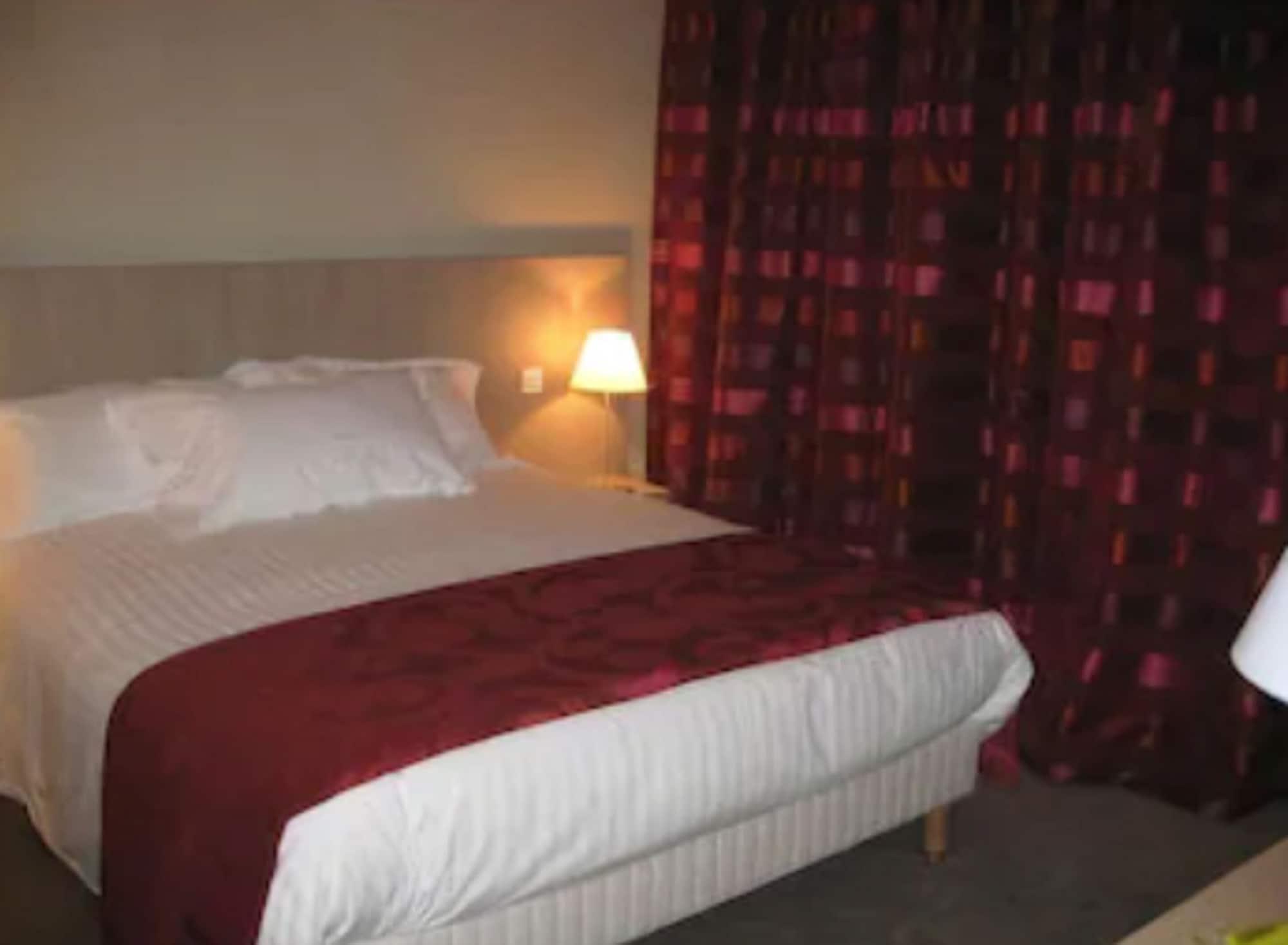 Relais De La Malmaison Paris Rueil Hôtel-Spa Buitenkant foto