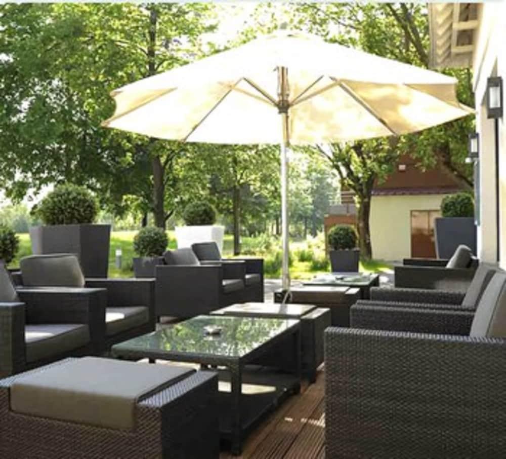 Relais De La Malmaison Paris Rueil Hôtel-Spa Buitenkant foto